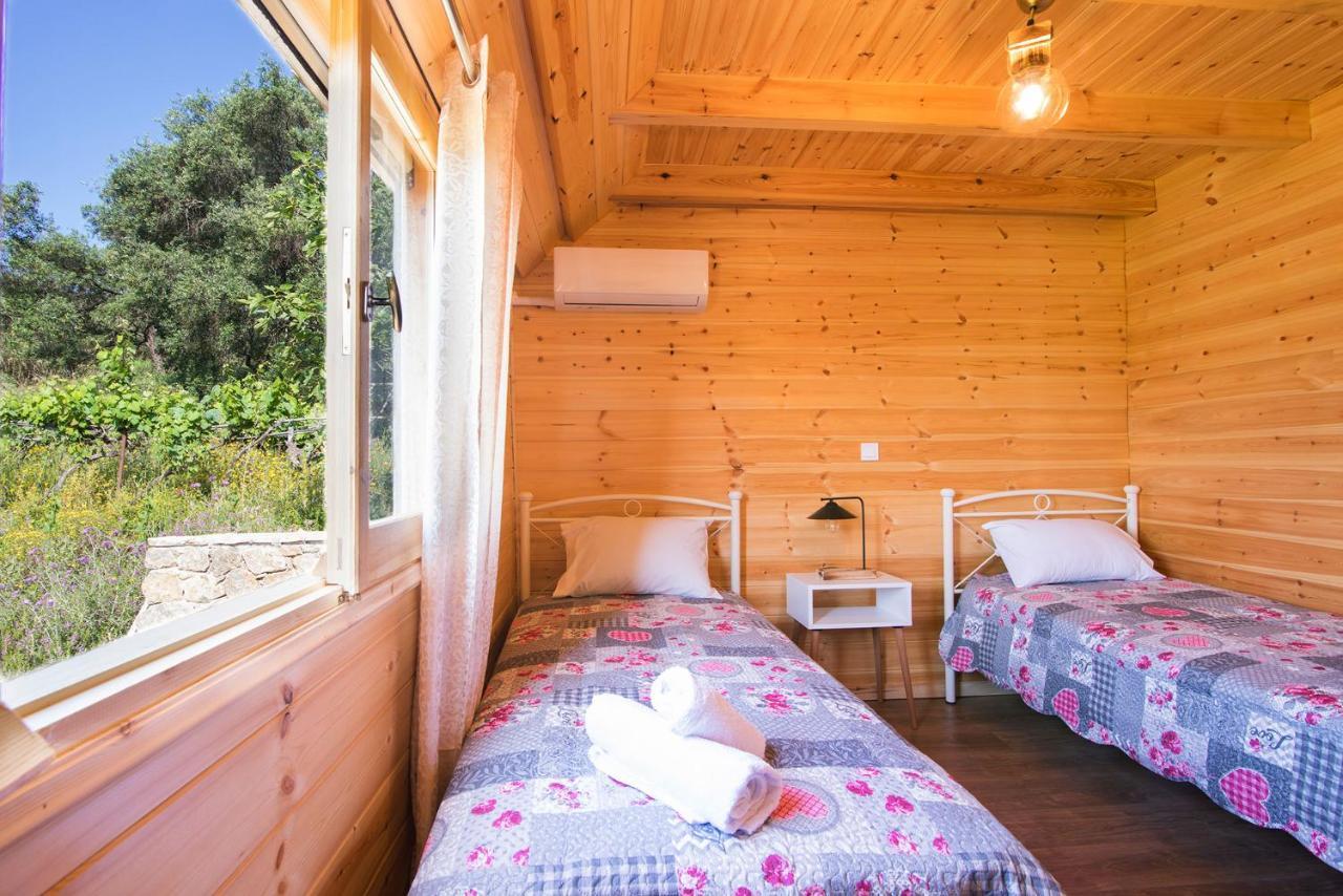 Romantic Tree House Kato Pavliana Exteriér fotografie