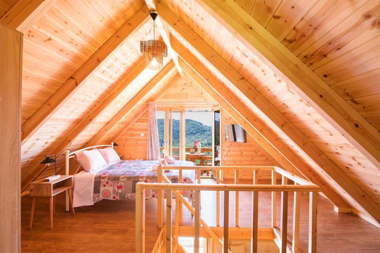 Romantic Tree House Kato Pavliana Exteriér fotografie